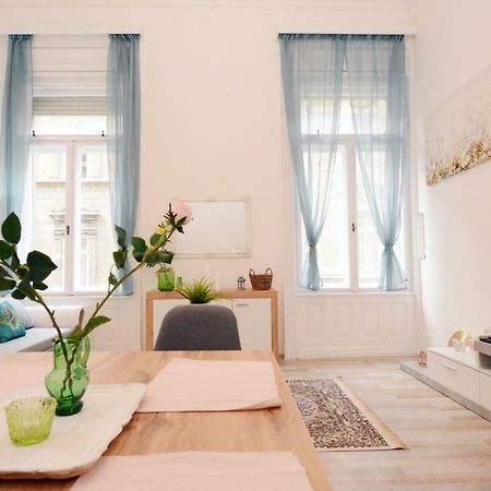Lillybeth City Center Apartments Budapest Eksteriør billede