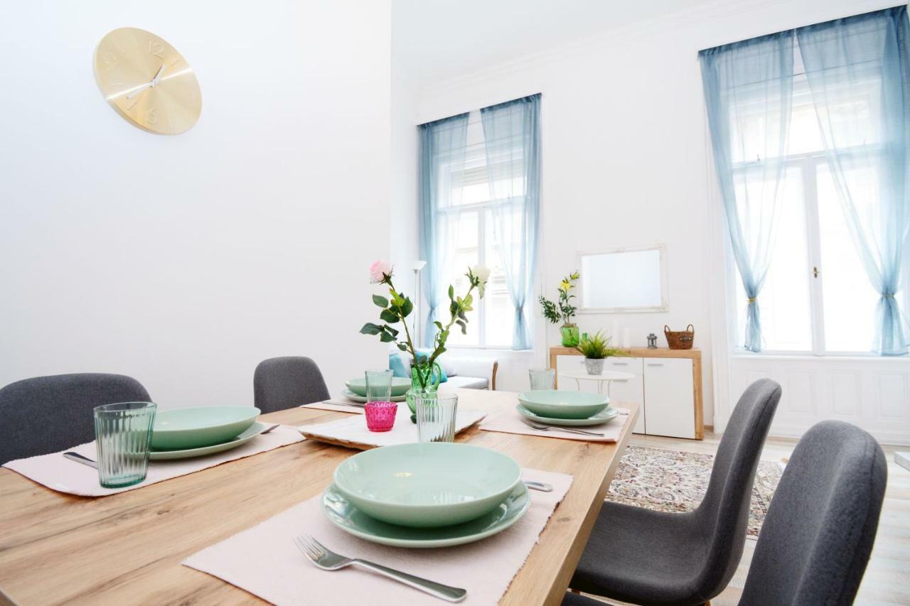 Lillybeth City Center Apartments Budapest Eksteriør billede