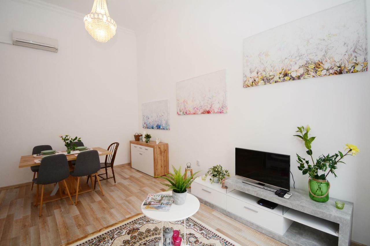 Lillybeth City Center Apartments Budapest Eksteriør billede
